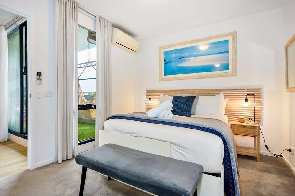 Photo of Others in Elwood