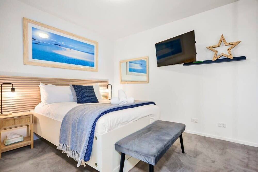 Photo of Others in Elwood