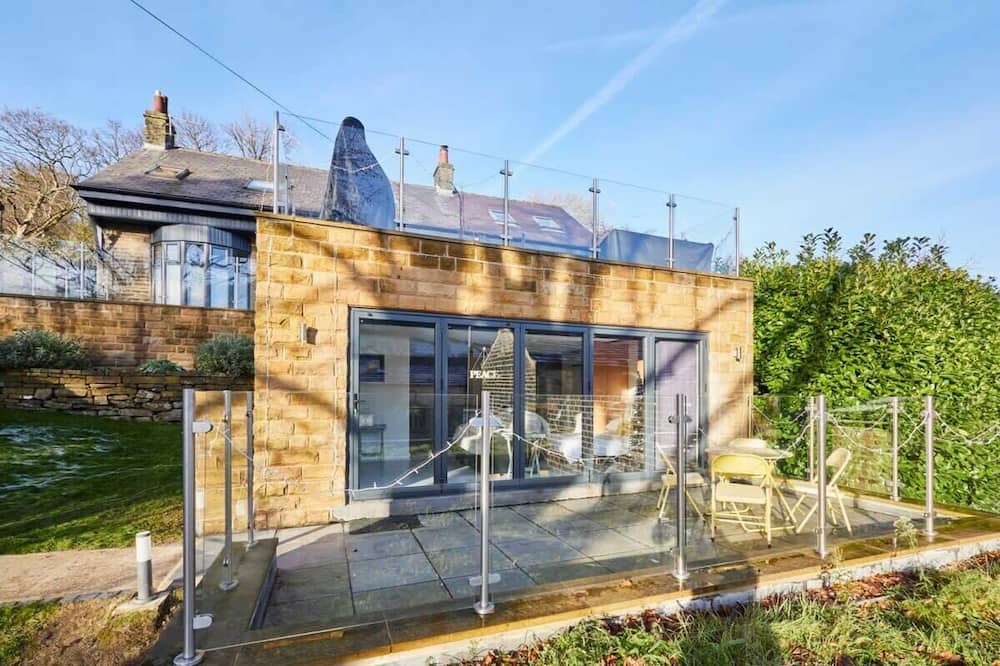 Photo of Others in Holmbridge