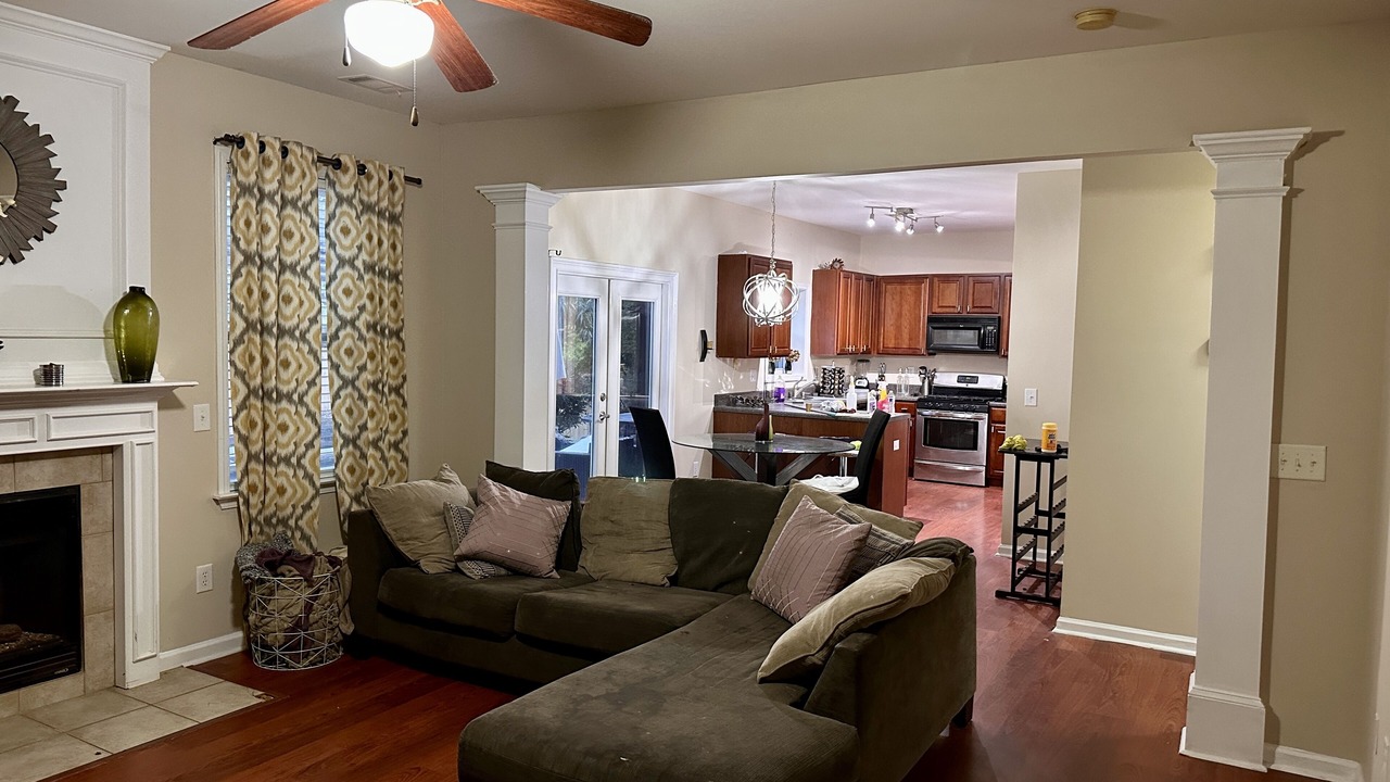 Photo of Livingroom in Canton