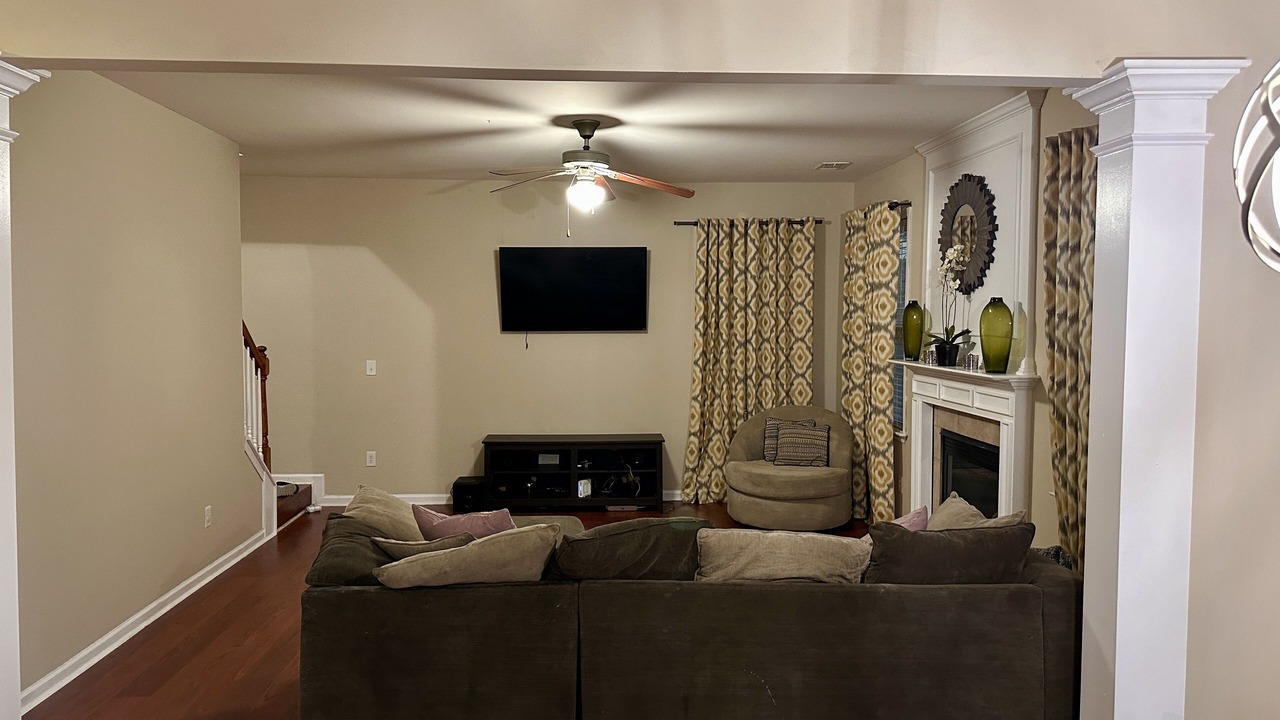 Photo of Livingroom in Canton