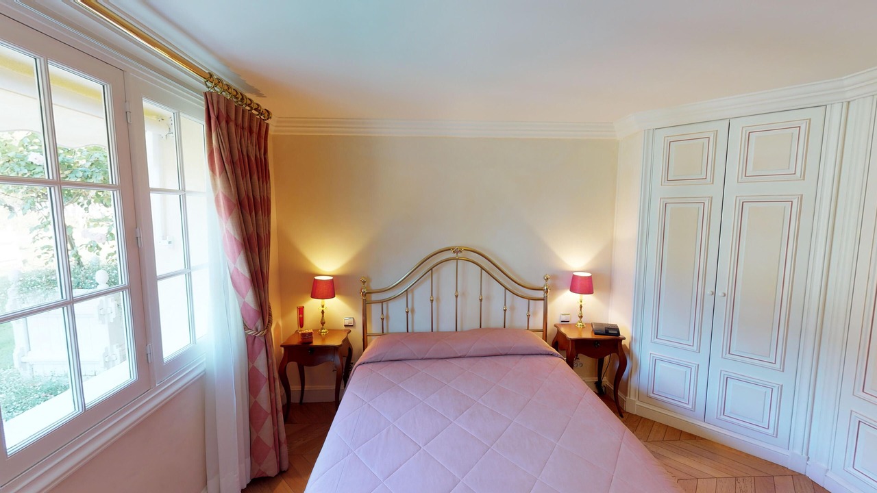 Photo of Bedroom in Mireval