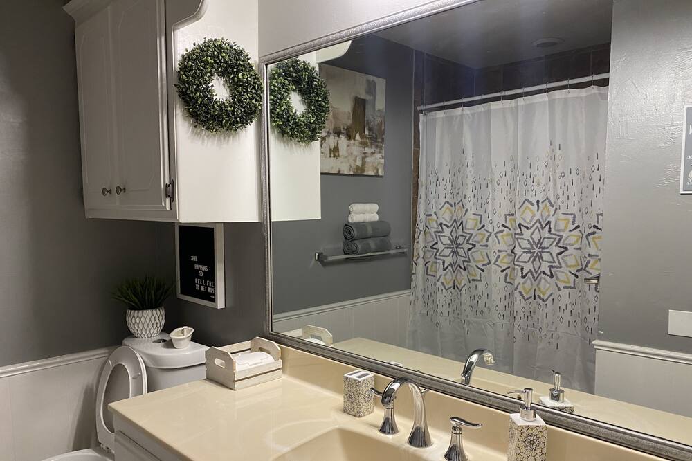 Photo of Bathroom in Moore