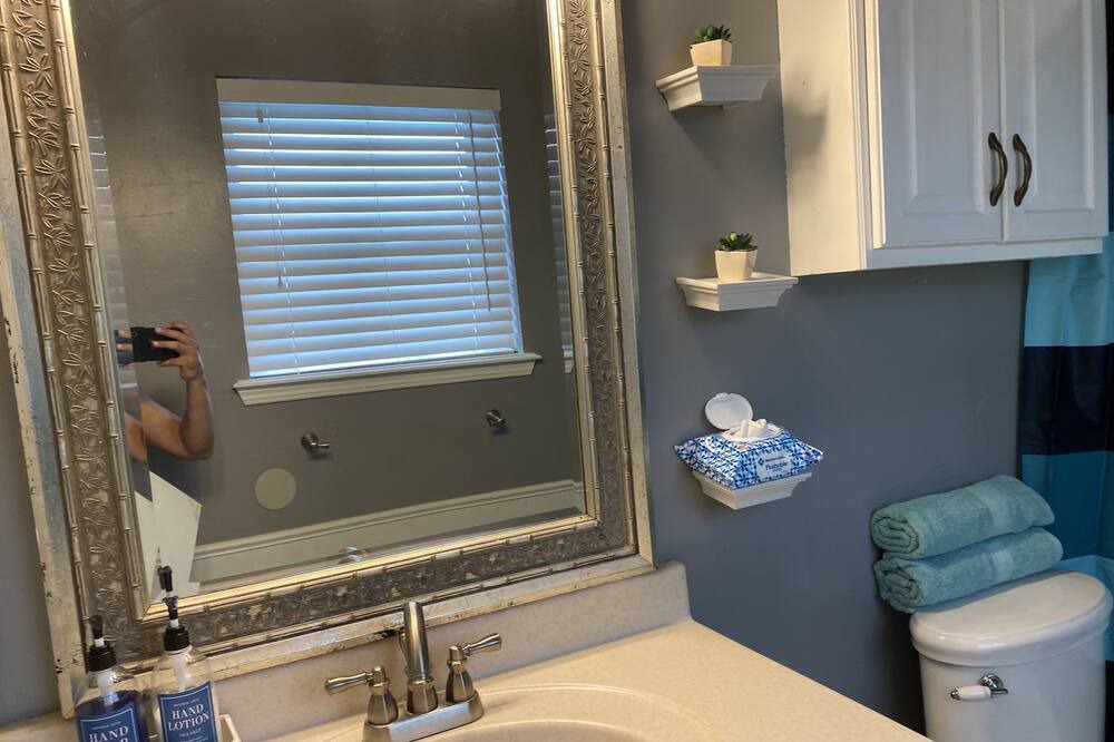 Photo of Bathroom in Moore