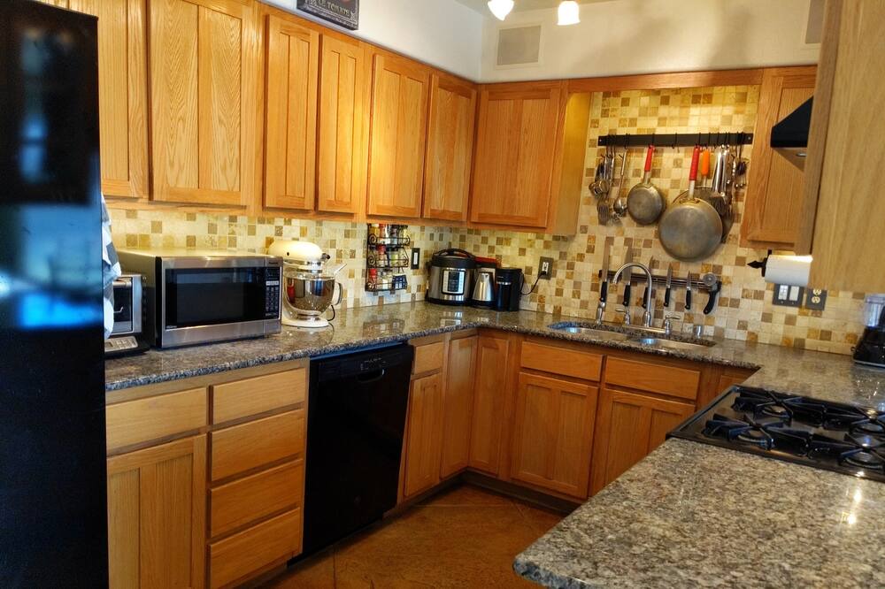 Photo of Kitchen in Alamedan Valley