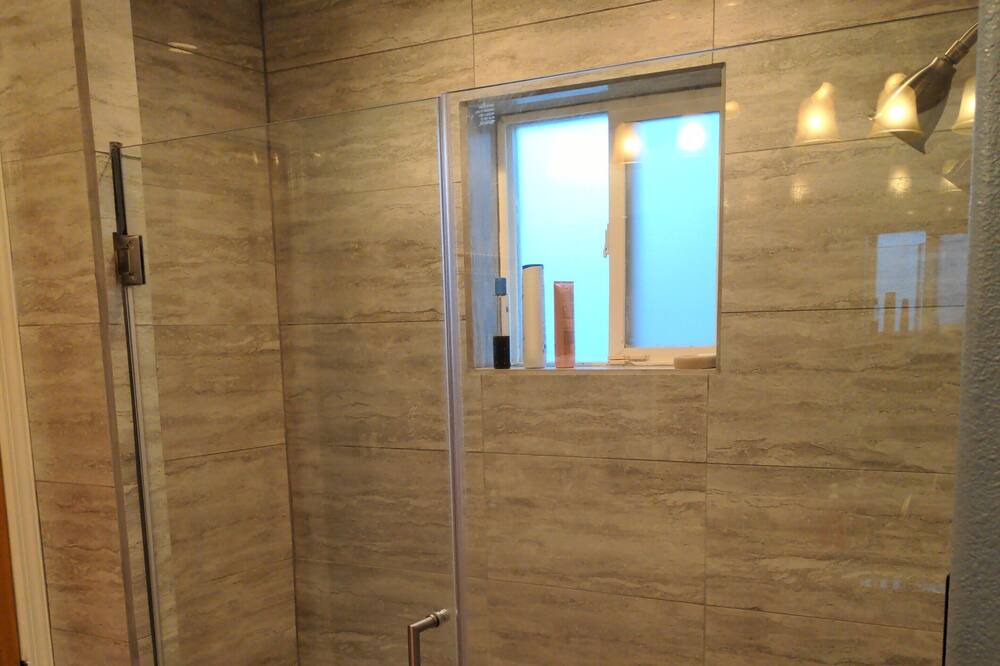 Photo of Bathroom in Alamedan Valley