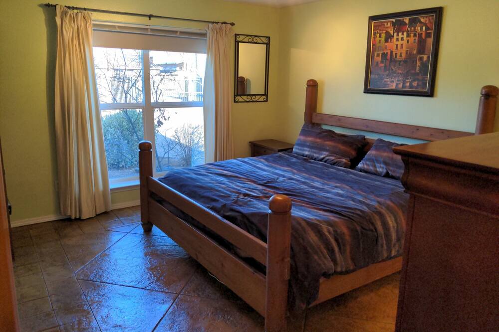 Photo of Bedroom in Alamedan Valley