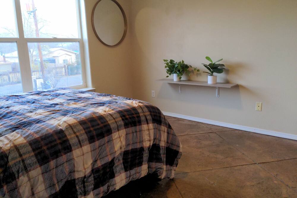 Photo of Bedroom in Alamedan Valley