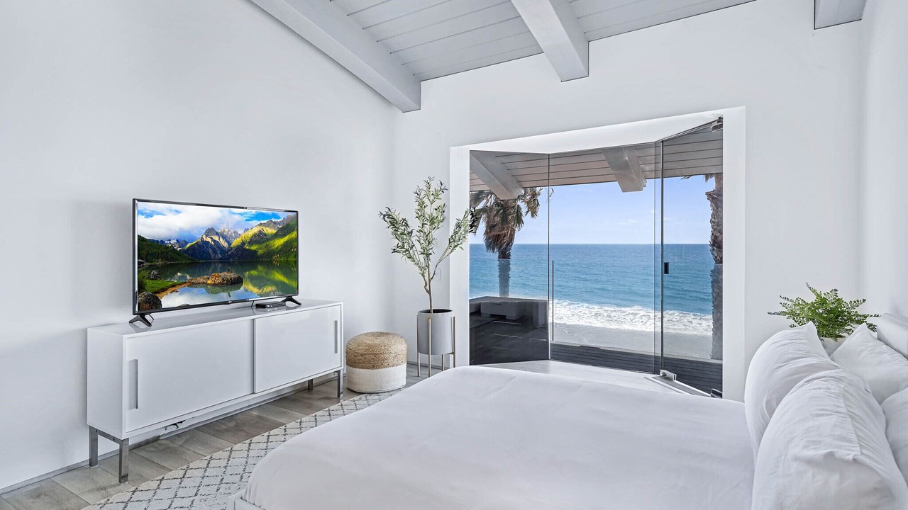 Photo of Others in Eastern Malibu