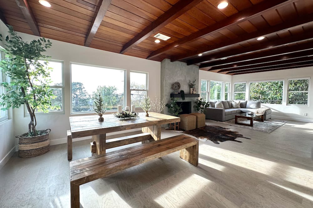 Photo of Outdoor in Merriewood