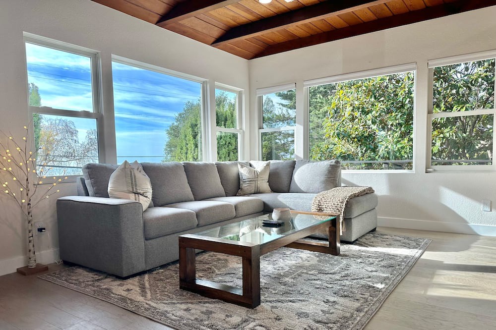 Photo of Livingroom in Merriewood