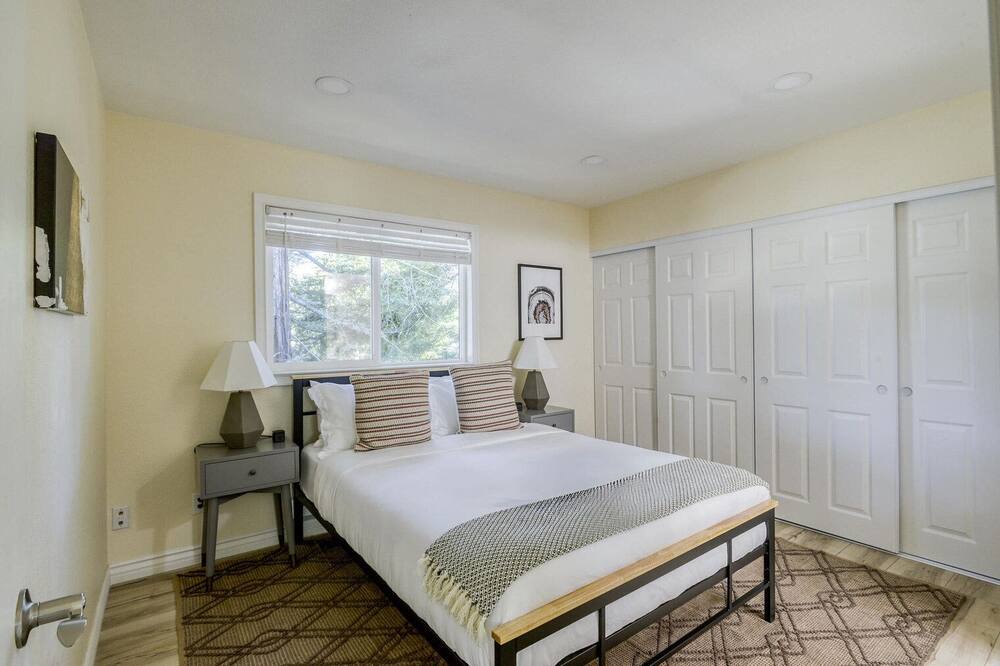 Photo of Bedroom in Fremont