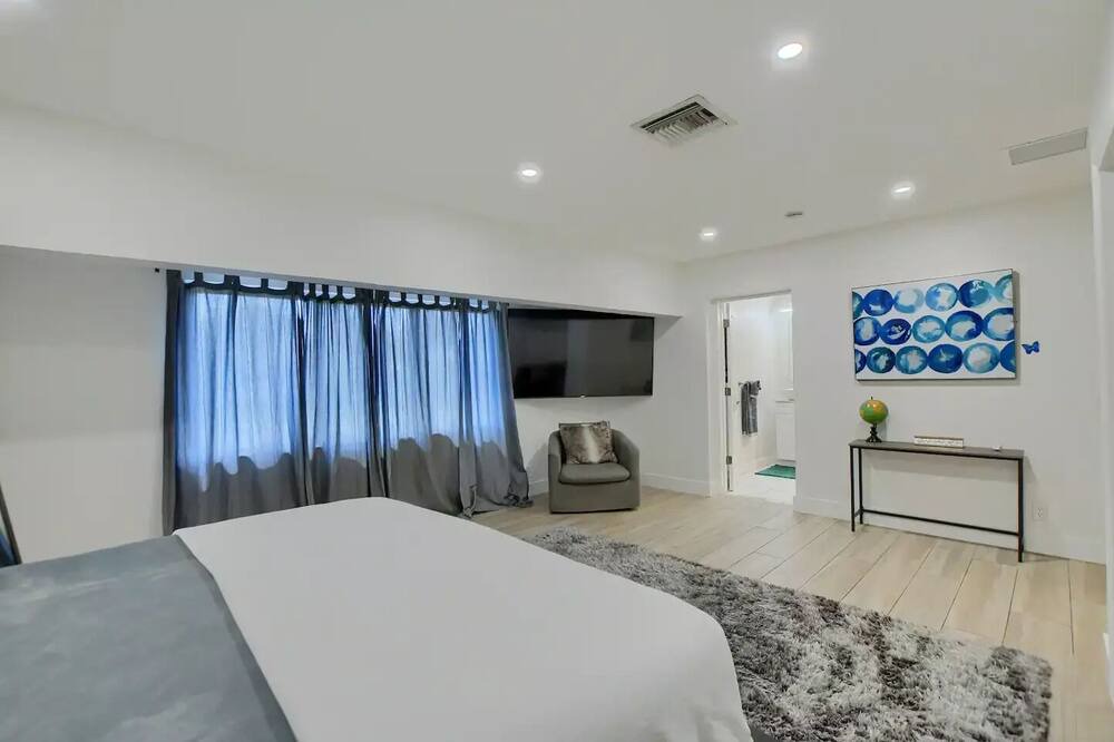Photo of Bedroom in Central Corals