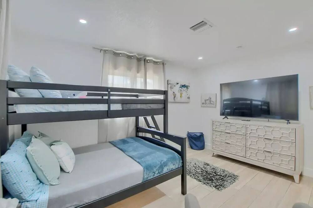 Photo of Bedroom in Central Corals