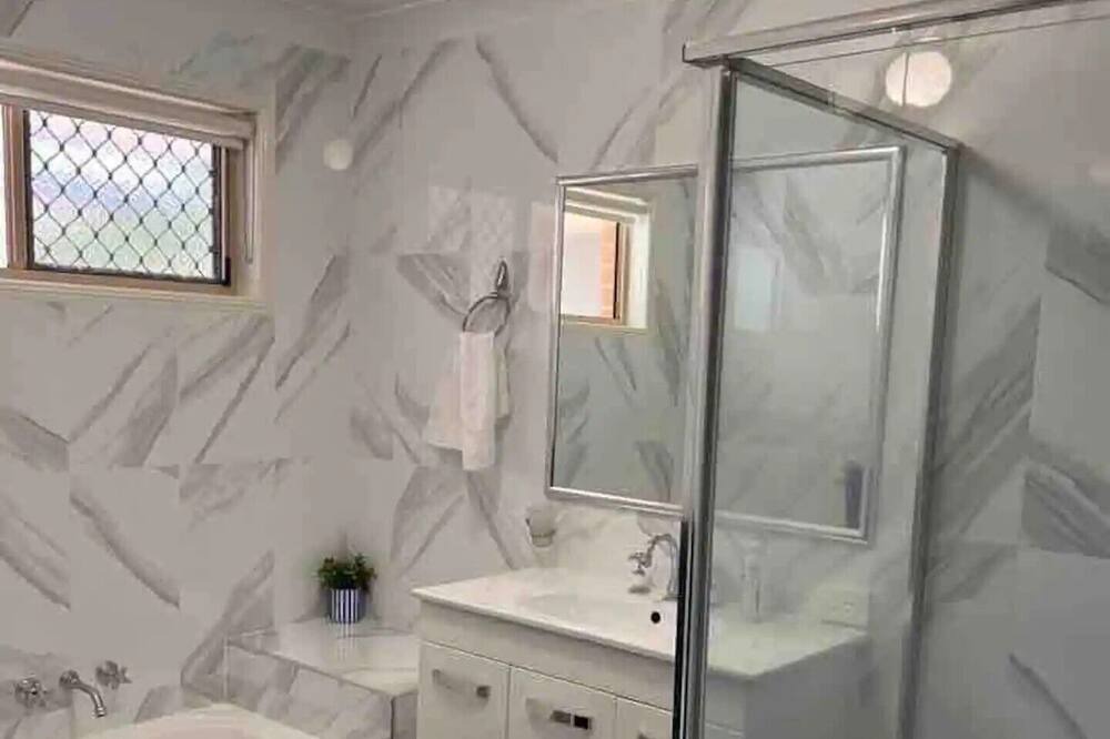 Photo of Bathroom in Calamvale