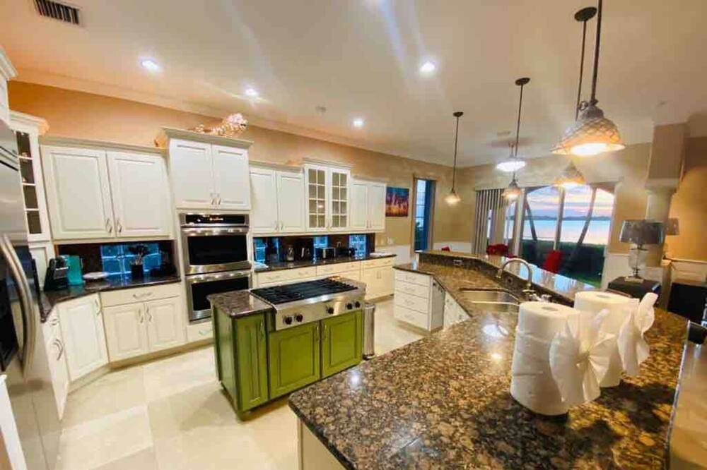 Photo of Kitchen in Cocoa Beach