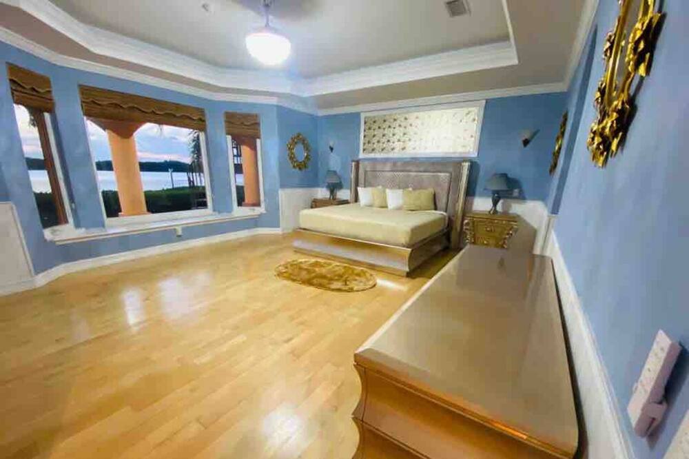 Photo of Bedroom in Cocoa Beach