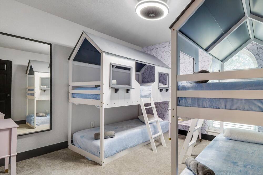 Photo of Bedroom in North Central Carrollton