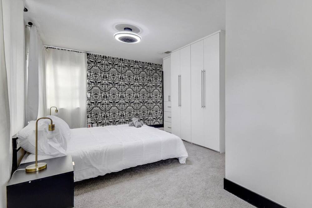 Photo of Bedroom in North Central Carrollton