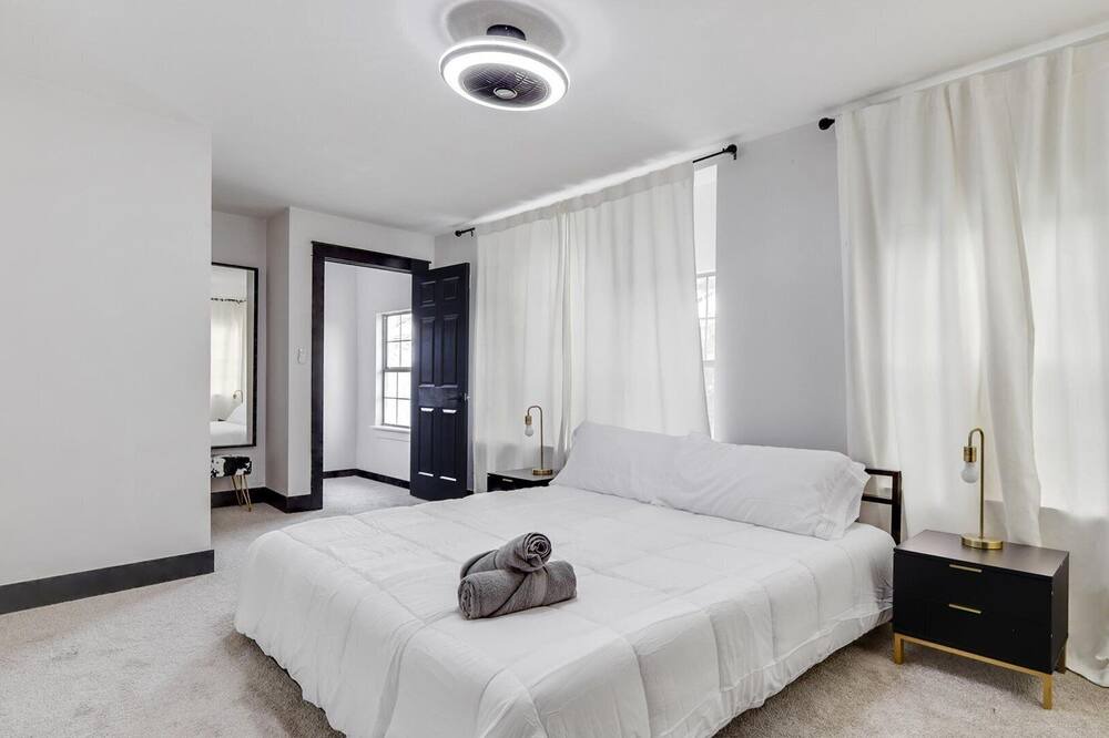 Photo of Bedroom in North Central Carrollton