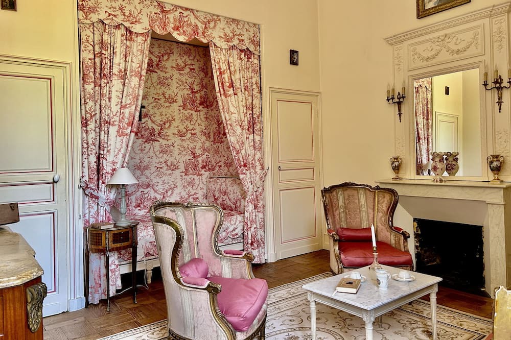 Photo of Bedroom in Appenai-sous-Belleme
