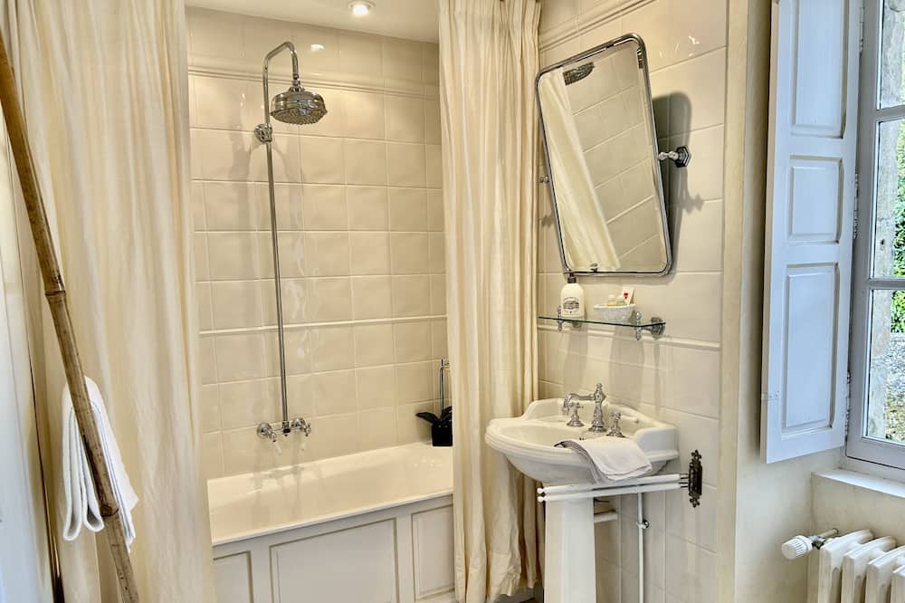 Photo of Bathroom in Appenai-sous-Belleme