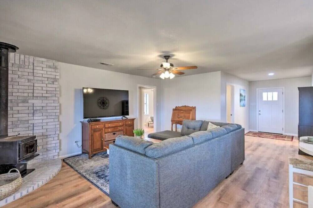Photo of Livingroom in Lake Brownwood