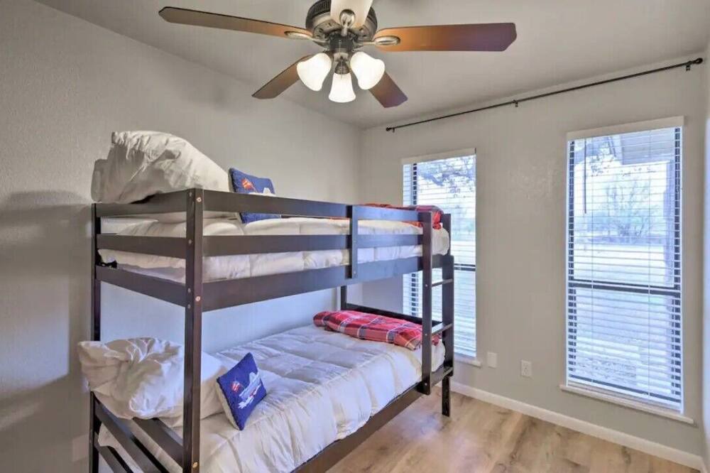 Photo of Bedroom in Lake Brownwood