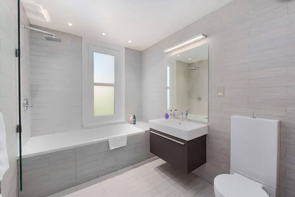 Photo of Bathroom in North Kensington