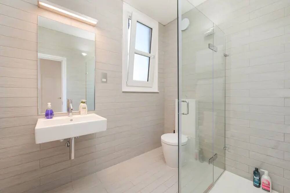 Photo of Bathroom in North Kensington