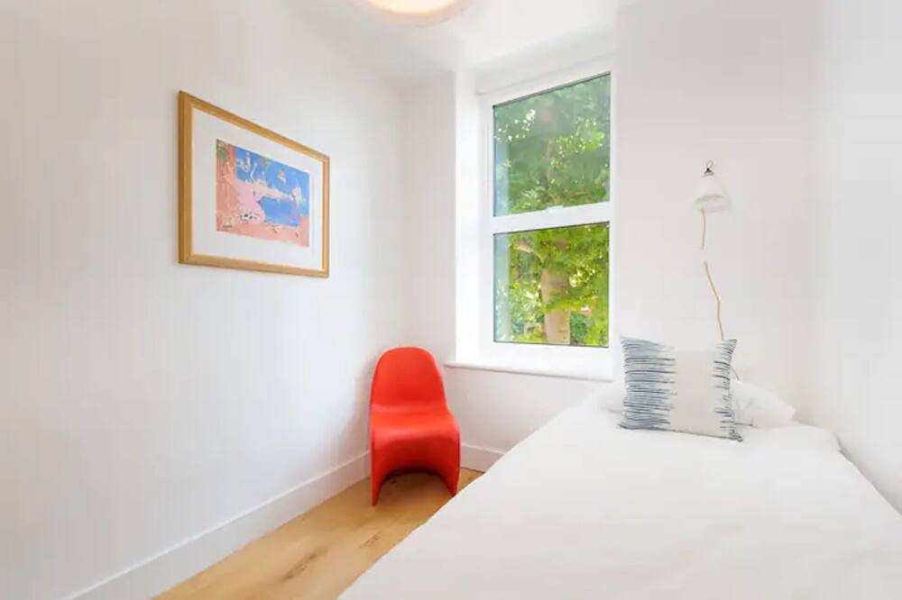 Photo of Bedroom in North Kensington