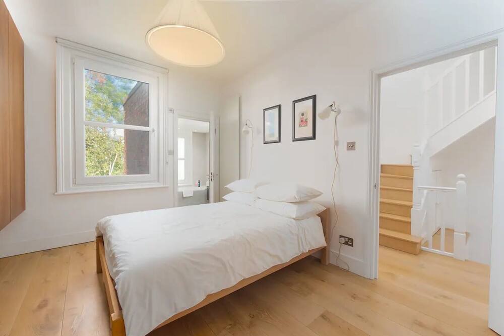 Photo of Bedroom in North Kensington