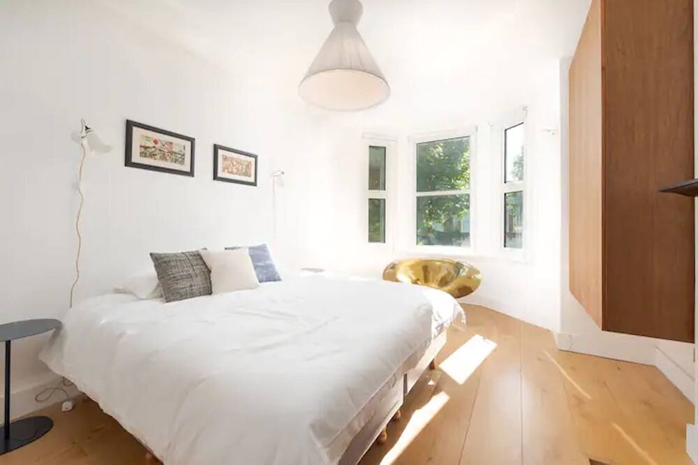 Photo of Bedroom in North Kensington
