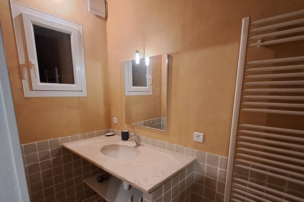 Photo of Bathroom in Castres