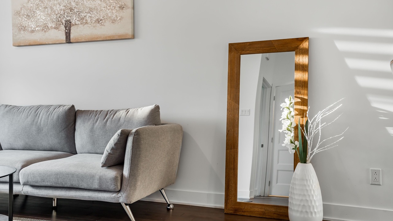Photo of Livingroom in Pointe Claire