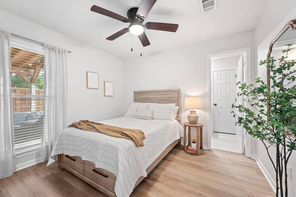 Photo of Bedroom in Grapevine