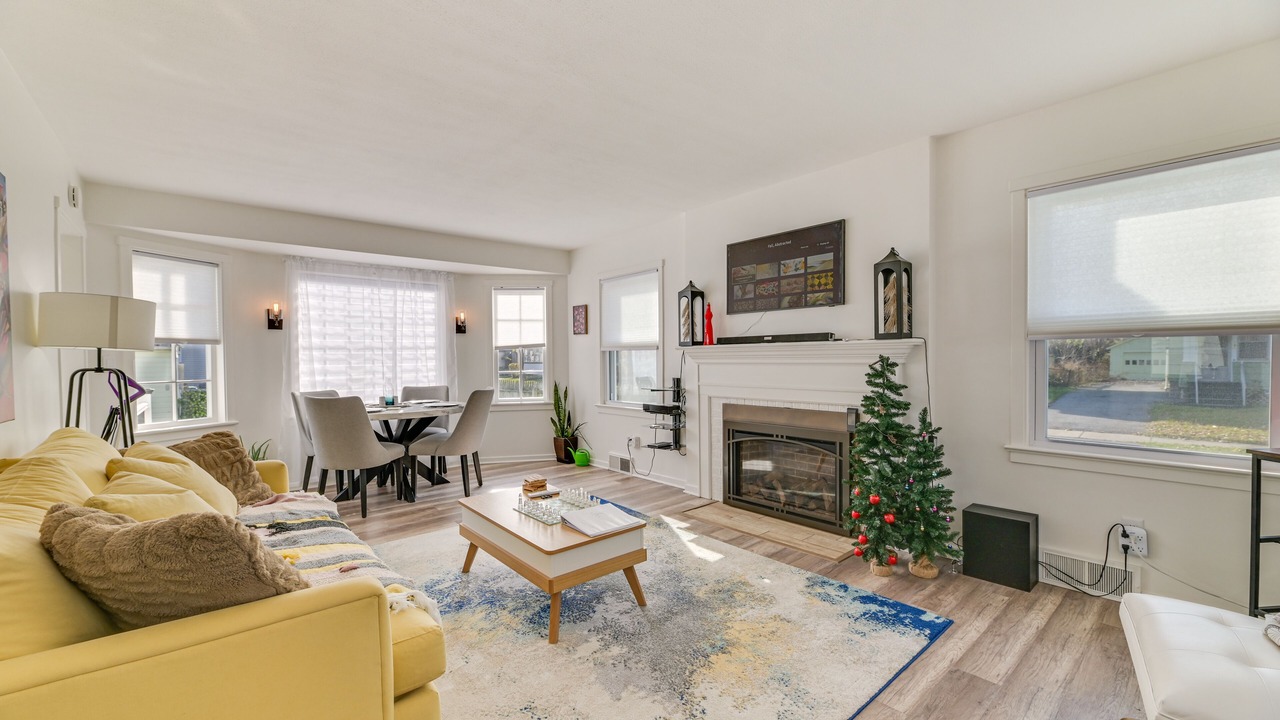 Photo of Livingroom in Rochester