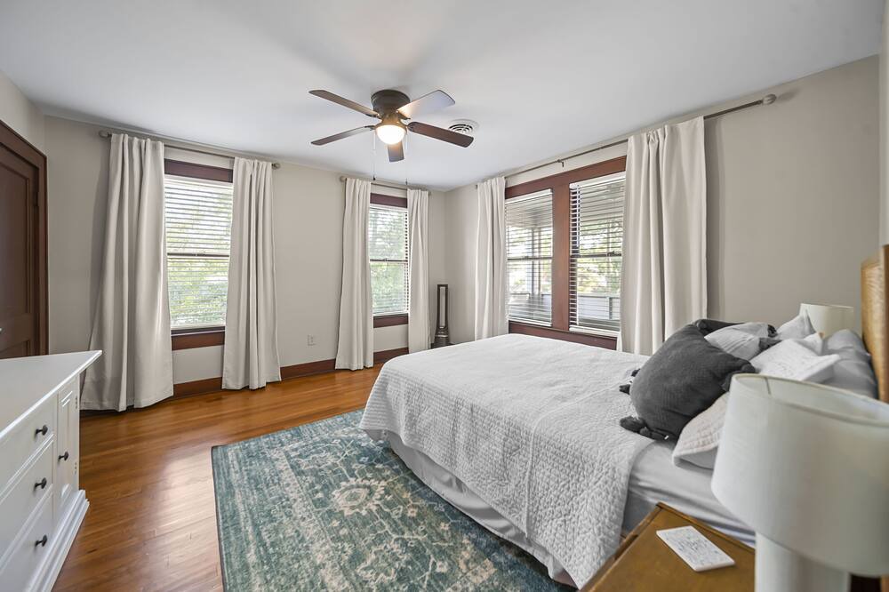 Photo of Bedroom in Pineville