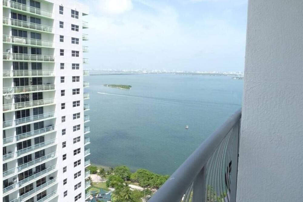 Photo of Patio Balcony in Surfside