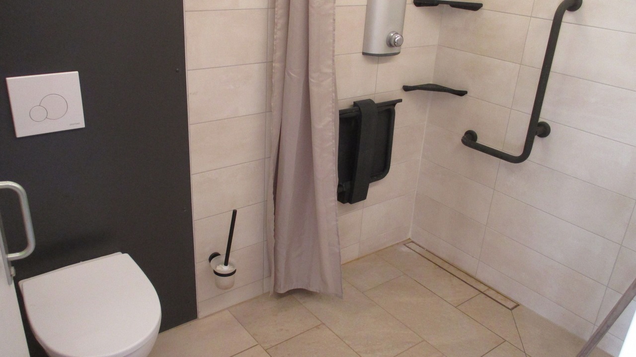 Photo of Bathroom in Baugy