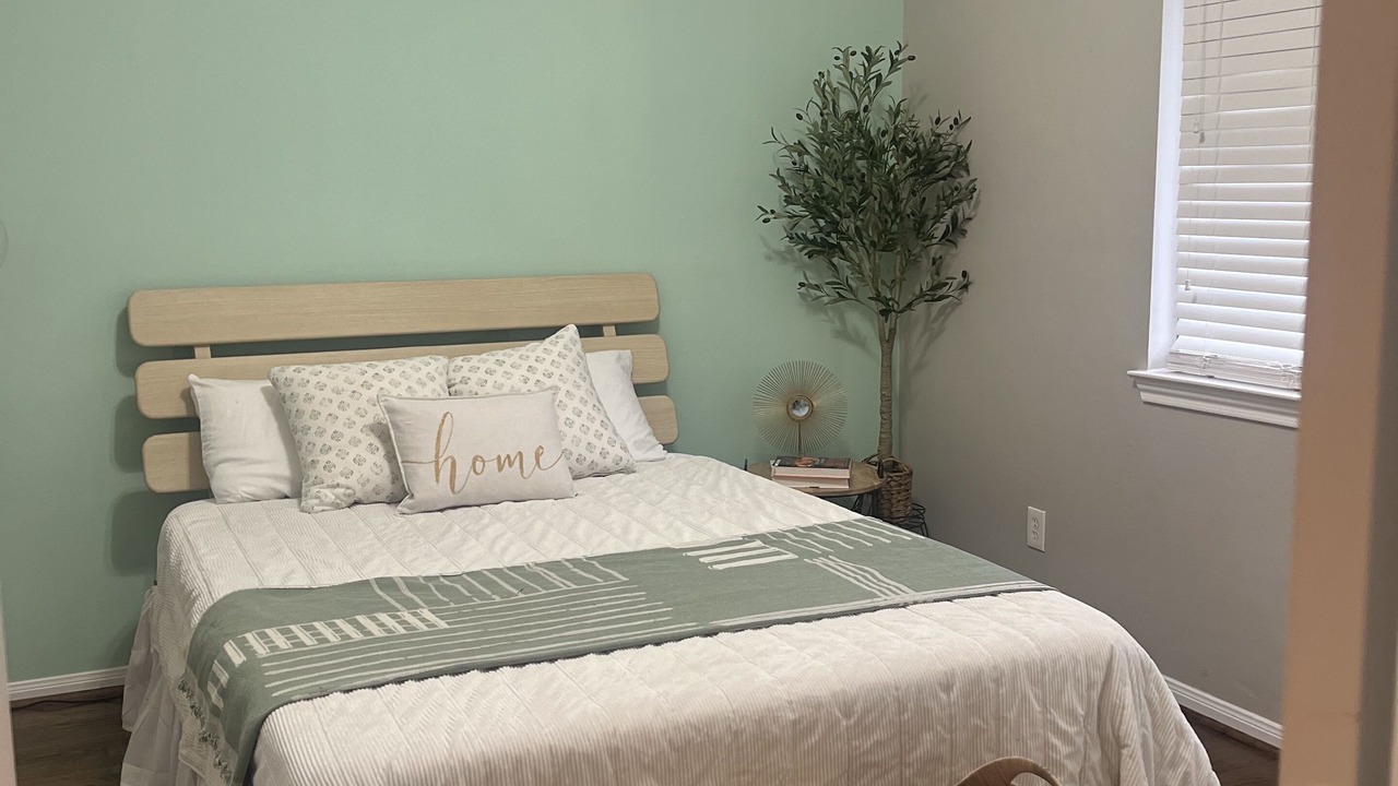 Photo of Bedroom in Clodine