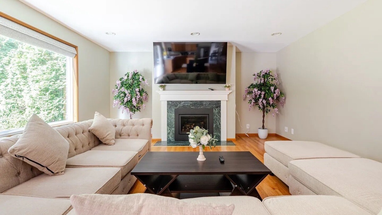 Photo of Livingroom in Silver Lake