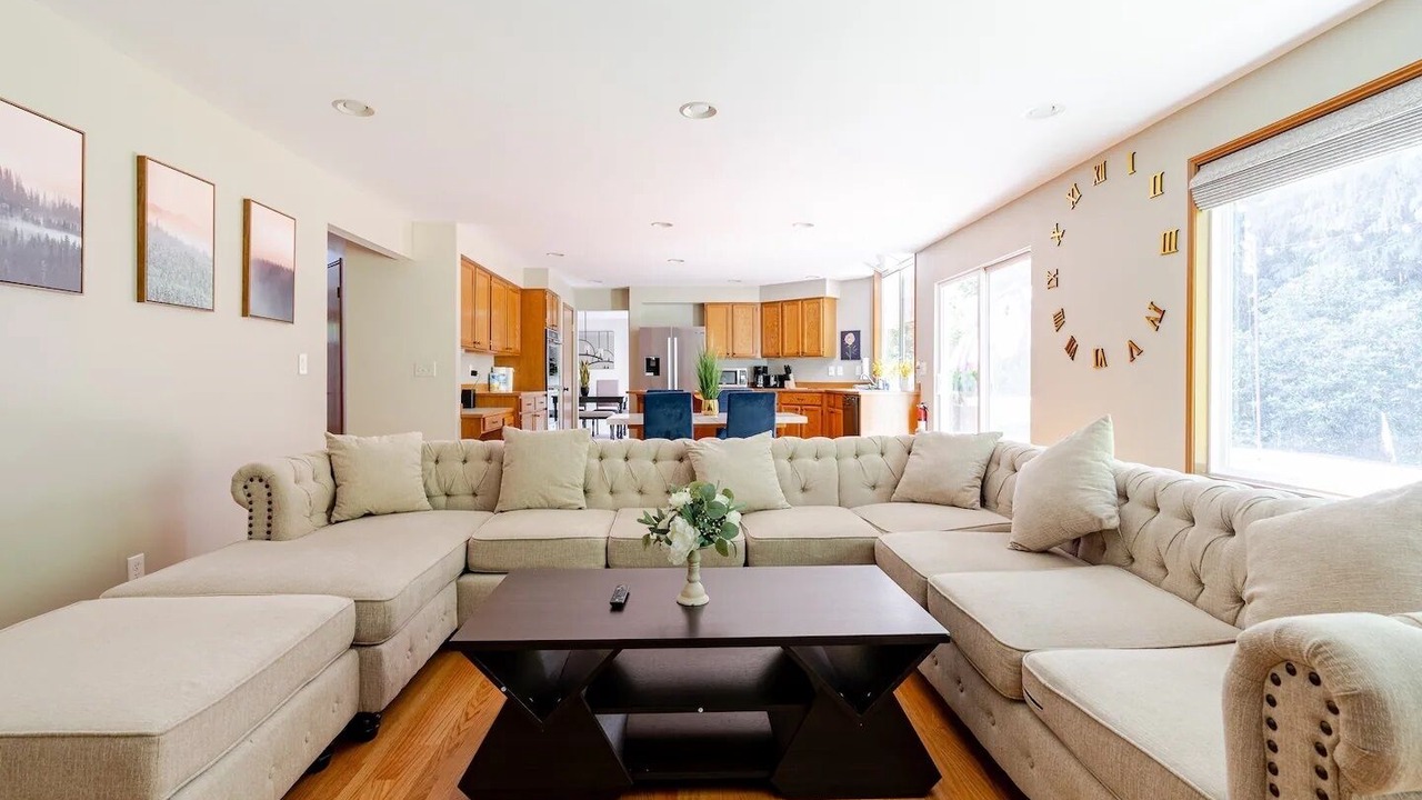 Photo of Livingroom in Silver Lake