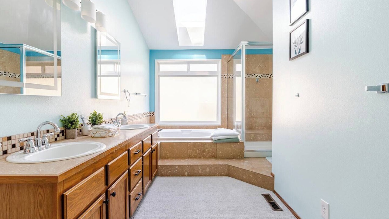 Photo of Others in Silver Lake