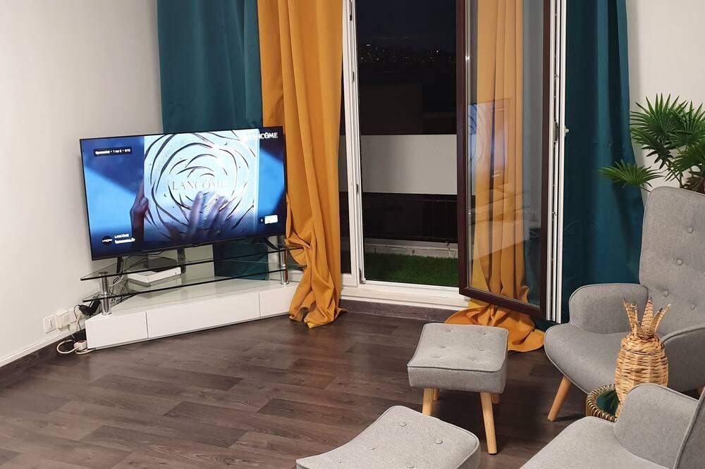 Photo of Livingroom in Deuil-la-Barre