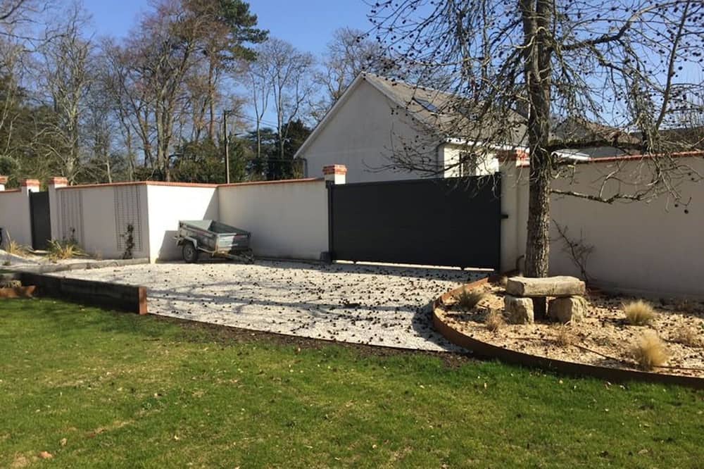 Photo of Outdoor in Olivet