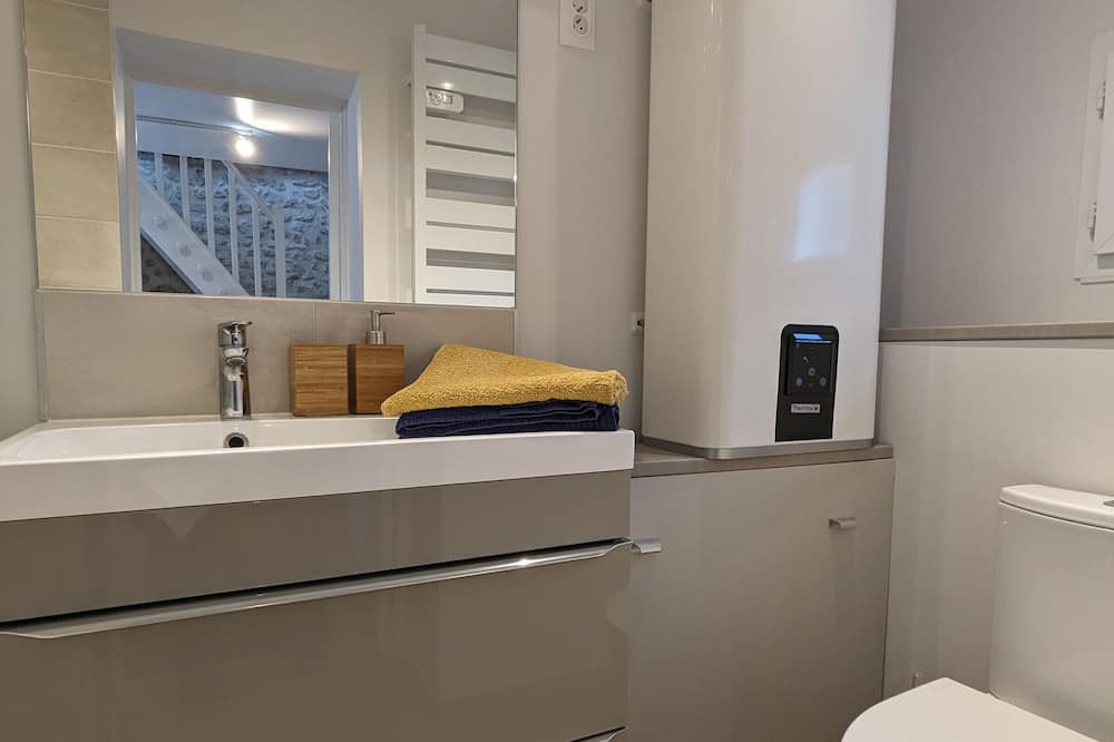 Photo of Bathroom in Olivet