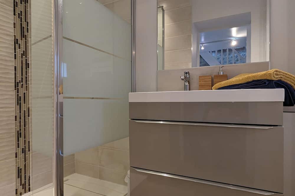 Photo of Bathroom in Olivet