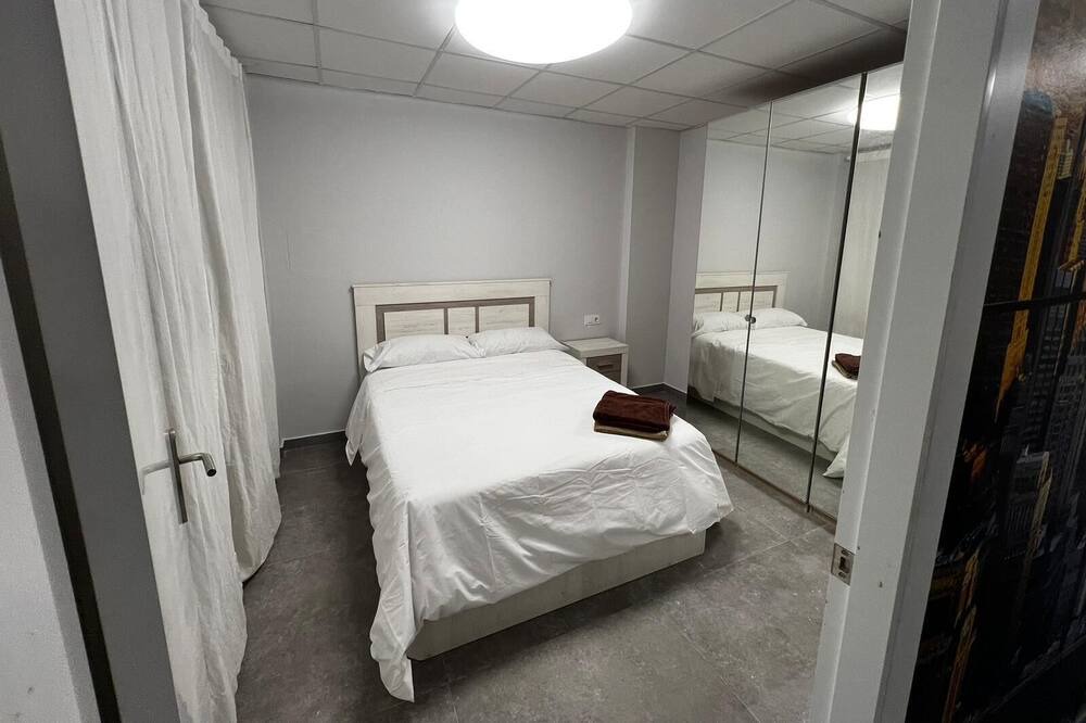 Photo of Bedroom in Patraix