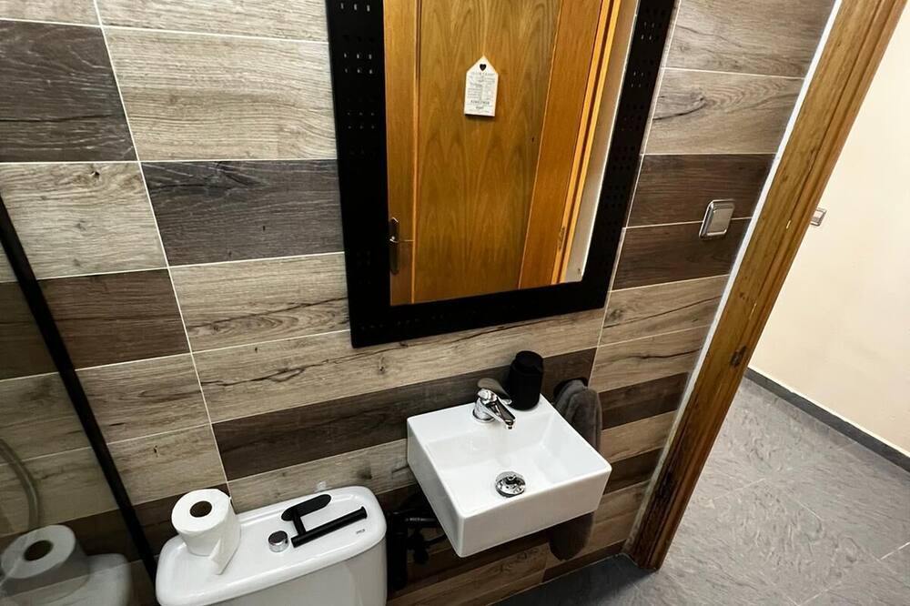 Photo of Bathroom in Patraix